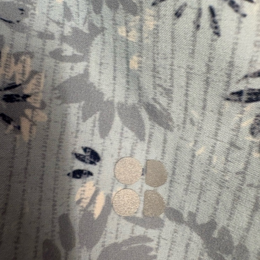 Sweaty Betty Blue White Floral Time Trial Run Shorts Size Small - Picture 2 of 11